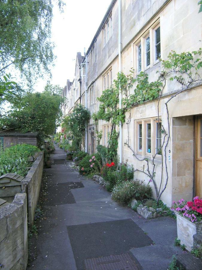 38 Newtown Guest House Bradford-On-Avon Exterior photo